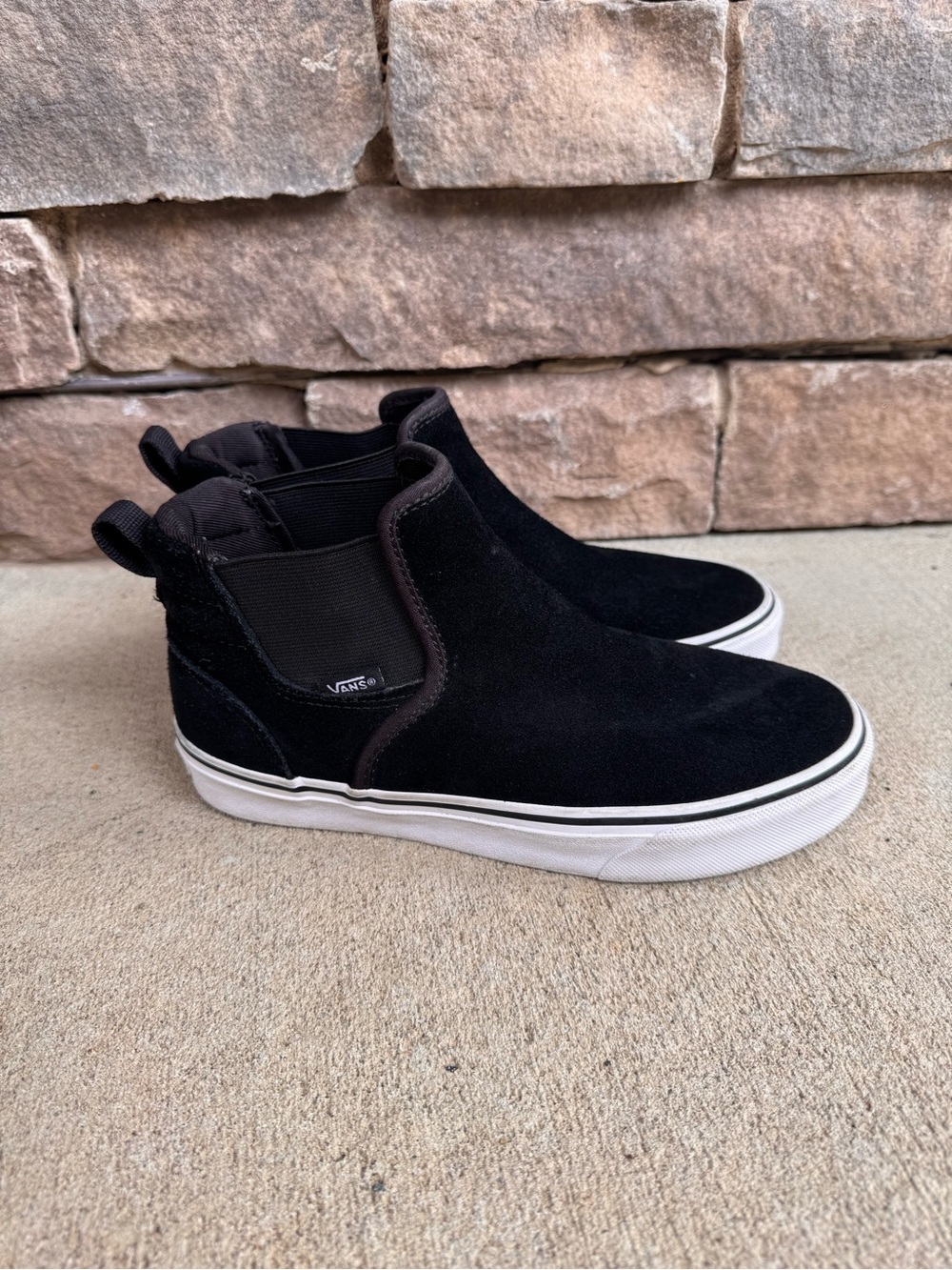 Vans Asher Chelsea Mid Black Suede Slip-On Sneakers Women's Size 7